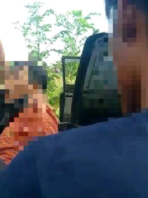 Seorang laki-laki diamankan Polsek Janapria karena mengamuk sambil membawa senjata tajam, foto: (dok.istimewa)