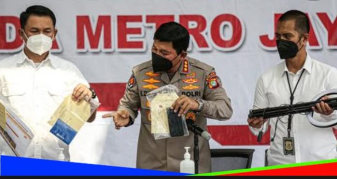 Kabid Humas Polda Metro Jaya Kombes E Zulpan dalam konferensi Pers (dok.istimewa)