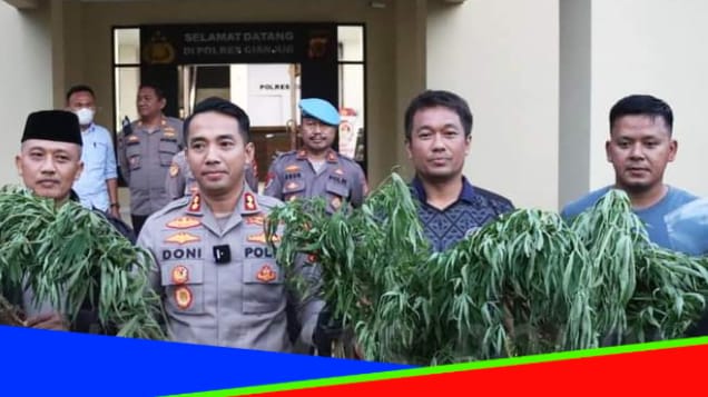 Kapolres Cianjur AKBP Doni Hermawan, S.H., S.I.K., M.Si. beserta anggotanya (dok.istimewa)