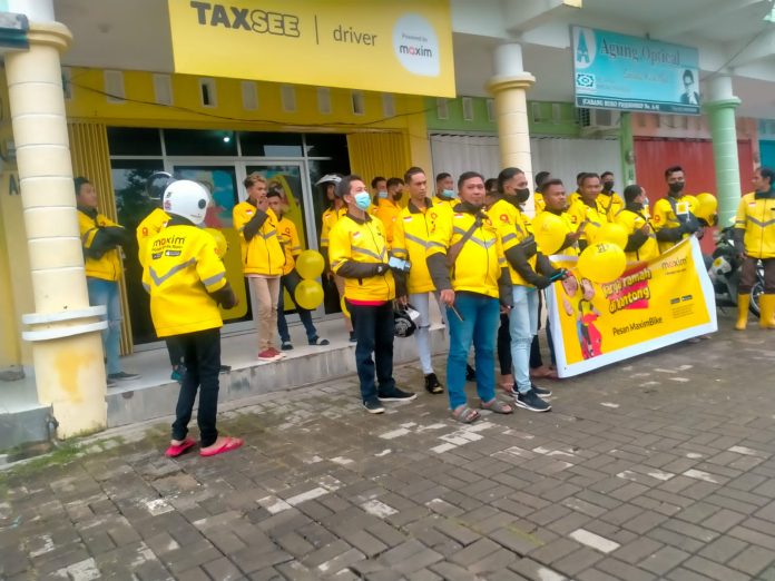 Para Driver Maxim Bike Kupang sebelum berangkat Konvoi Simpatik (dok.istimewa)