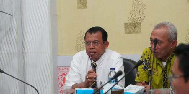 Rektor Universitas Negeri Padang (UNP) Prof Ganefri menggelar rapat koordinasi dengan jajaran Pemkab Pesisir Selatan, foto: (Afrizal/suararakyat.net)