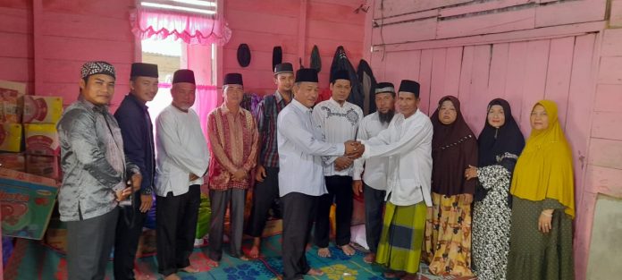 Keterangan foto: Penyerahan Donasi dari Lembaga Penanganan Bencana DP MUI Kabupaten Nias Utara (dok.istimewa)