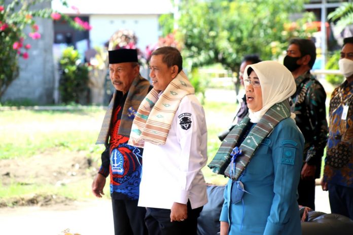 Keteranga foto: Bupati Wajo Resmikan 137 Unit PJUTS (dok.istimewa)