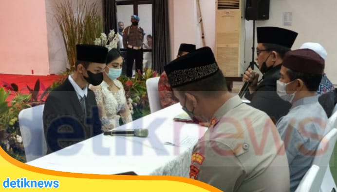 Foto: Acara Pernikahan Mahasiswi pembuang Bayi di Sungai Ciliwung (dok.istimewa)