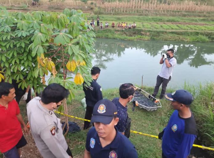Olah TKP tim dari Polres Kebumen terkait meninggalnya seorang Pelajar SMK (dok.istimewa)