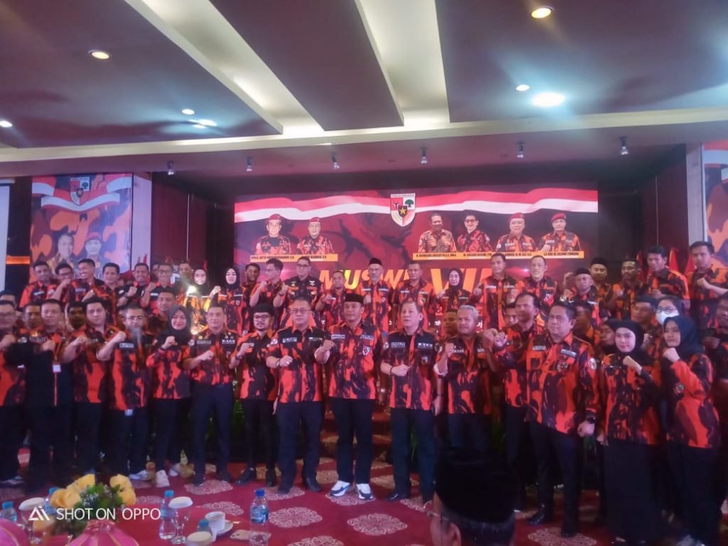 Foto Bersama Sekretaris MPN PP dan Pengurus MPW PP Sultra