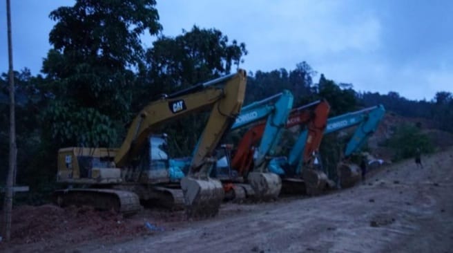 Alat Berat di Lahan IUP OP PT Bangkit Limpoga Jaya Ratatotok (dok.istimewa)