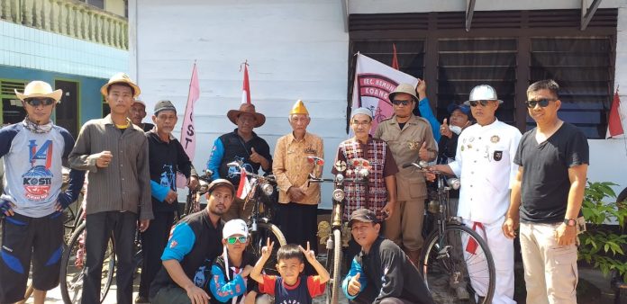 Komunitas Onthel Angkatan 66 Kecamatan Kemuning Palembang