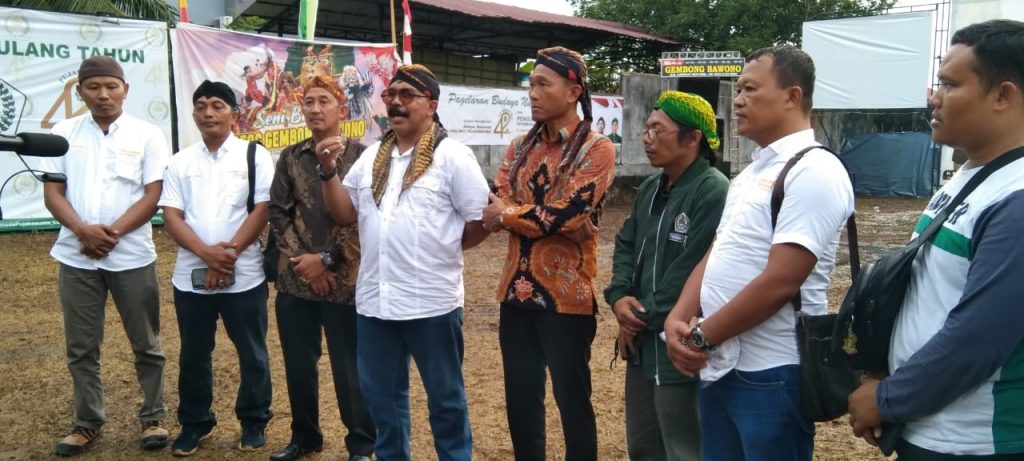 Keterangan foto : Foto bersama unsur pengurus DPP, DPW dan DPD Pujakesuma