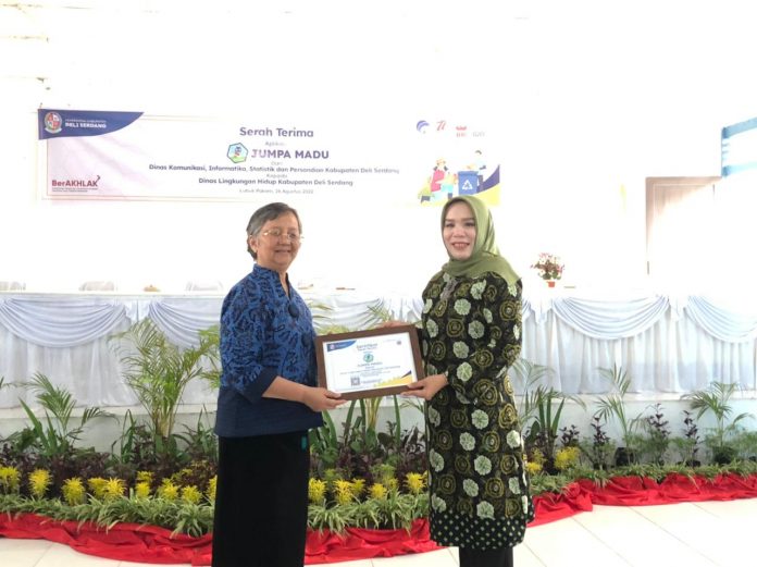Serah Terima Aplikasi Jumpa Madu
