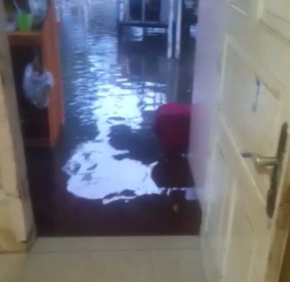 Warga Padang Pasir 9 Dilanda Banjir