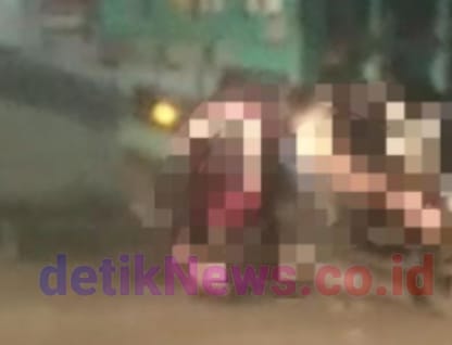 Jayadi (23) mahasiswa asal Jalan Rawa Indah, Rt 04/03 Pegangsaan Dua Jakarta Utara meregang nyawa di lokasi kejadian usai sepeda motor yang ia kendarai menabrak truk