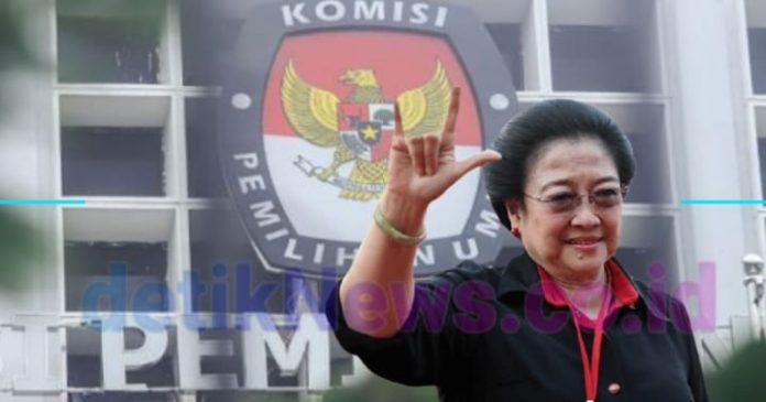 Megawati Soekarno Putri Ketua Umum Partai PDIP