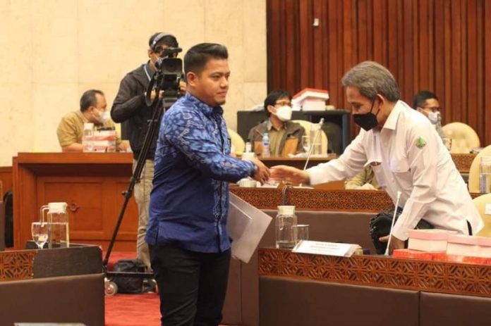 Komisi IV DPR RI Rapat Kerja dengan Menteri Lingkungan Hidup dan Kehutanan RI