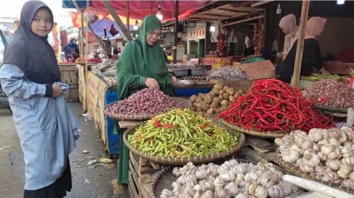 Harga Cabai dan Ayam Naik