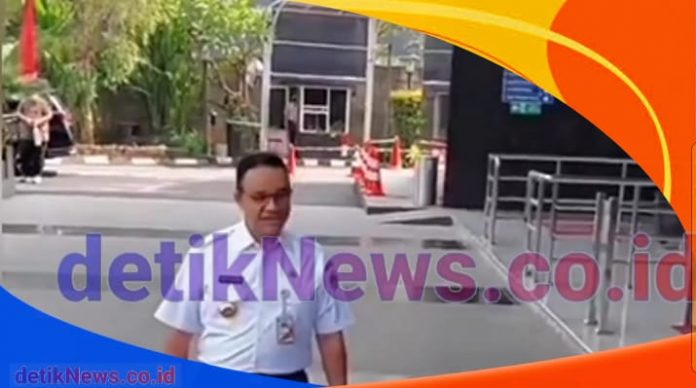 Anies Baswedan rampung diperiksa Komisi Pemberantasan Korupsi (KPK) terkait dengan gelaran Formula E