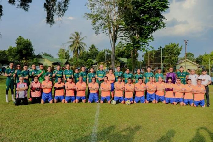 Pertandingan Sepak Bola Persahabatan