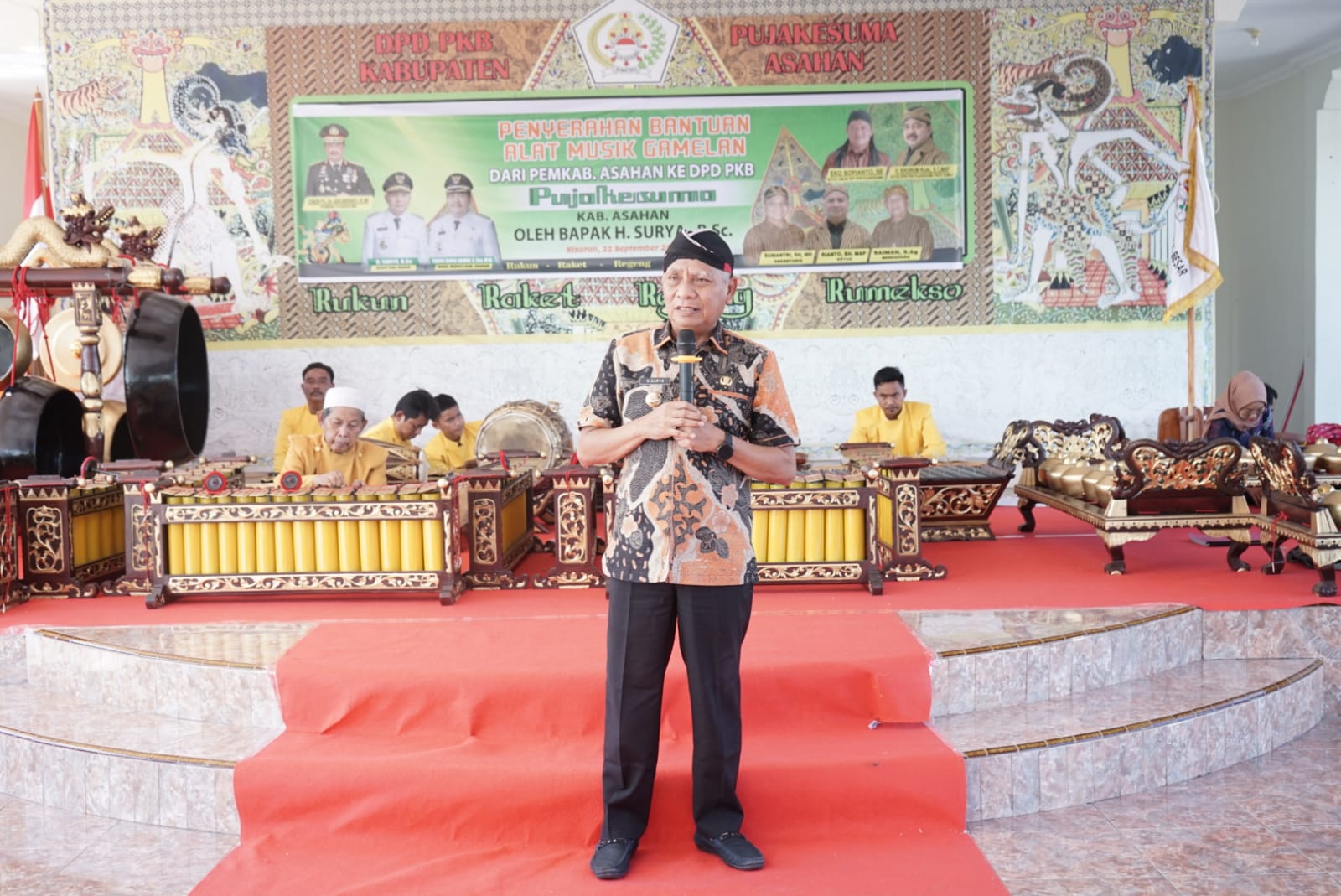 Keterangan foto : Bupati Asahan H, Surya, B,Sc saat menyampaikan sambutan dan arahannya ( doc/istimewa )