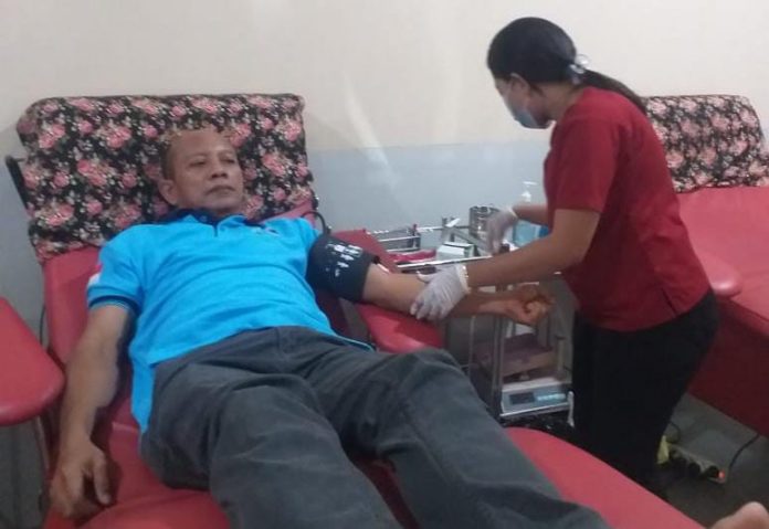 Ketua Umum K2S, dr. H. M. Iksan, saat ikuti Donor