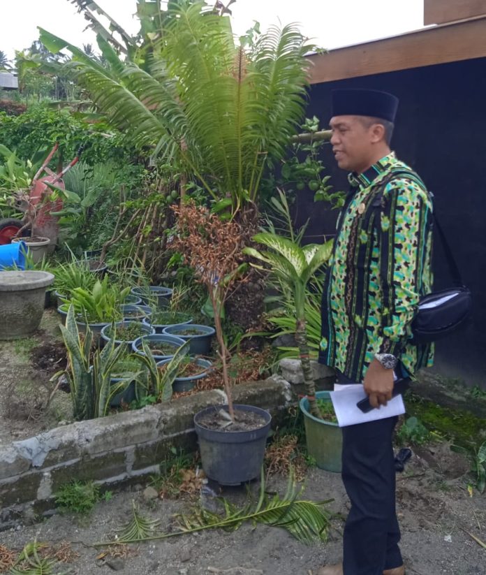 H.Ahmad Safwan S.Kep. Kepala Puskemas Teratak, Kec Batukliang-Utara