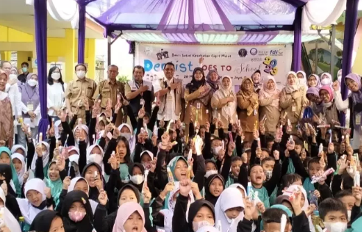 Mengenal Gigi dan Mulut dengan PDGI Depok di SDN Utan Jaya