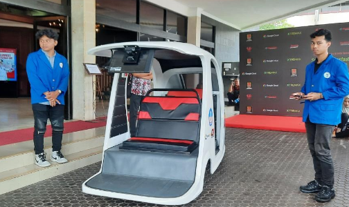 Civitas Akademika UDINUS Ciptakan Becak Listrik Otonom untuk Jelajahi Kota Lama Semarang