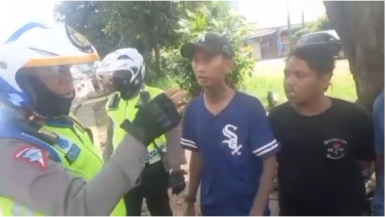 Polisi Depok Tegur Pak Ogah Bermasalah