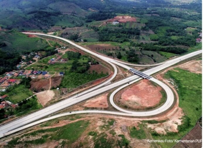Jembatan Aquaduct di Atas Tol Cijago : Fungsi dan Keamanan Infrastruktur Menurut Tim Engineer PT TLKJ