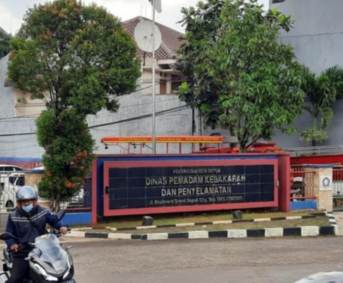 Curah Hujan Tinggi, Dinas Damkar Depok Tetap Siaga Melayani Masyarakat dengan Petugas Terlatih