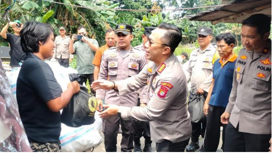 Penerimaan Bantuan Sosial Kapolri