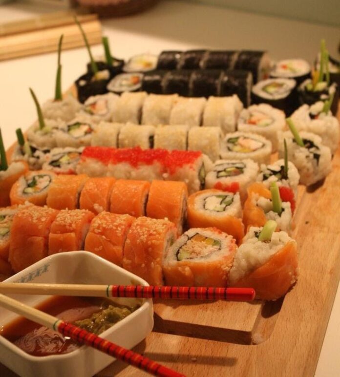 Cara Mudah Membuat Sushi di Rumah
