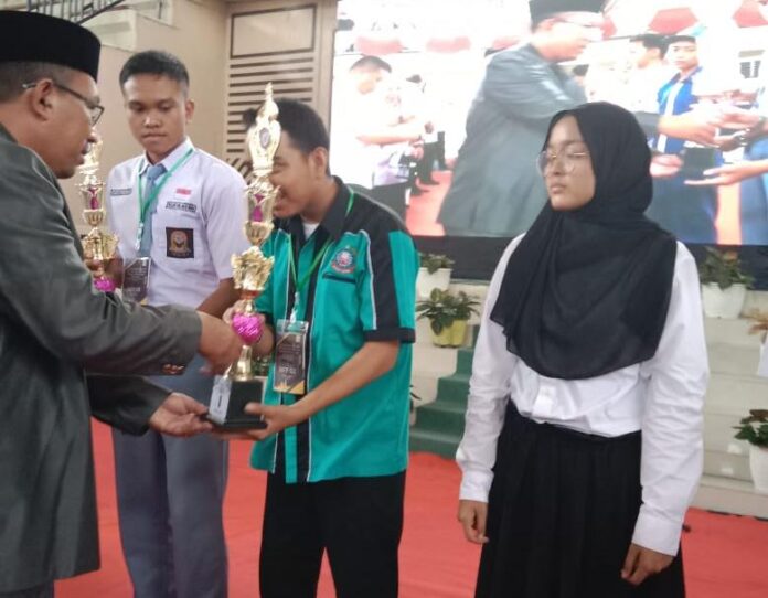 SMK Negeri 1 Air Putih Berhasil Memboyong 3 Gelar Juara pada MTQ Tingkat SMK/SMA Se-Cabdis Wilayah V