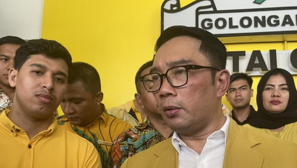 Polemik Gubernur Jawa Barat Ridwan Kamil dan Guru SMK Cirebon : Partai Golkar Bela Ridwan Kamil Terkait Penggunaan Baju Kuning