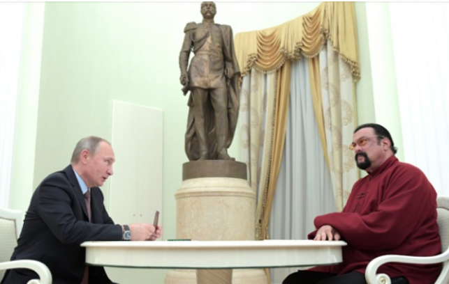 Steven Seagal Menyatakan Kesetiannya pada Rusia dan Dituduh AS Membuat Kampanye Disinformasi