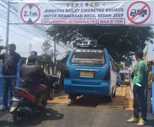 Jembatan Cikereteg Dibuka untuk Kendaraan Kecil, Tol Bocimi Tetap untuk Bertonase Besar