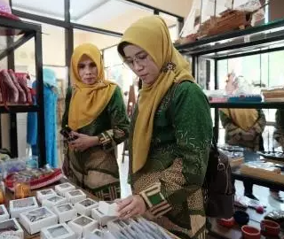 Memanfaatkan Ruang Terbuka sebagai Sarana Pemasaran, Dekranasda Karanganyar Berupaya Meniru Kesuksesan Depok