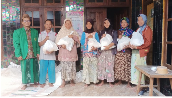 Fraksi PPP Bagikan Ribuan Paket Sembako