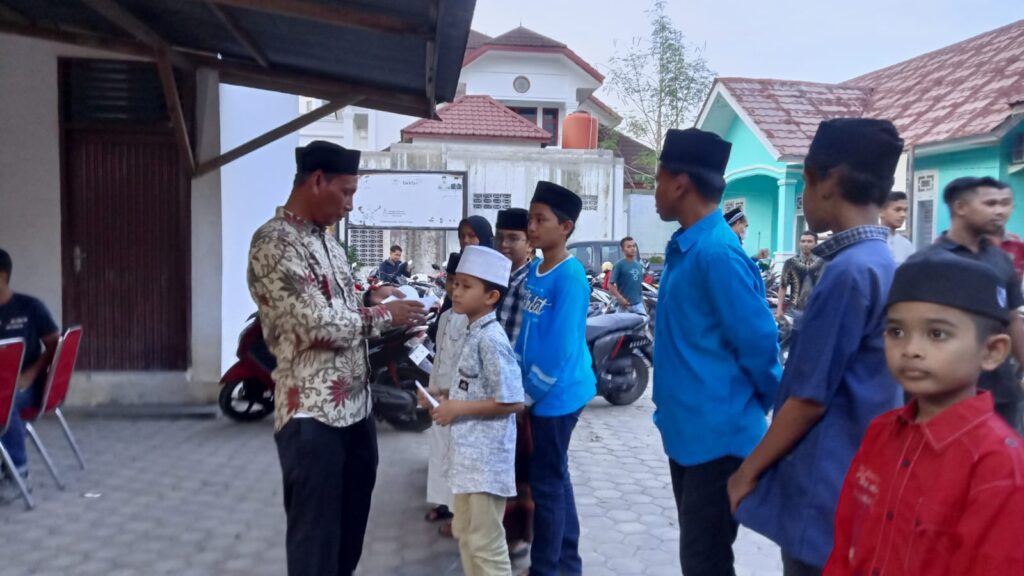 Pererat Silaturahmi, PPK Lhoksukon dan 225 PPS Buka Puasa Bersama Serta Santuni Anak Yatim