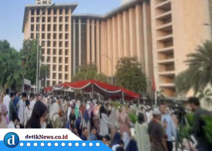 Jakarta | suararakyat.net - Jusuf Kalla (JK) turut berkomentar tentang penunjukkan Gubernur JATENG Ganjar Pranowo sebagai calon presiden (capres) PDIP dalam Pemilu 2024.
