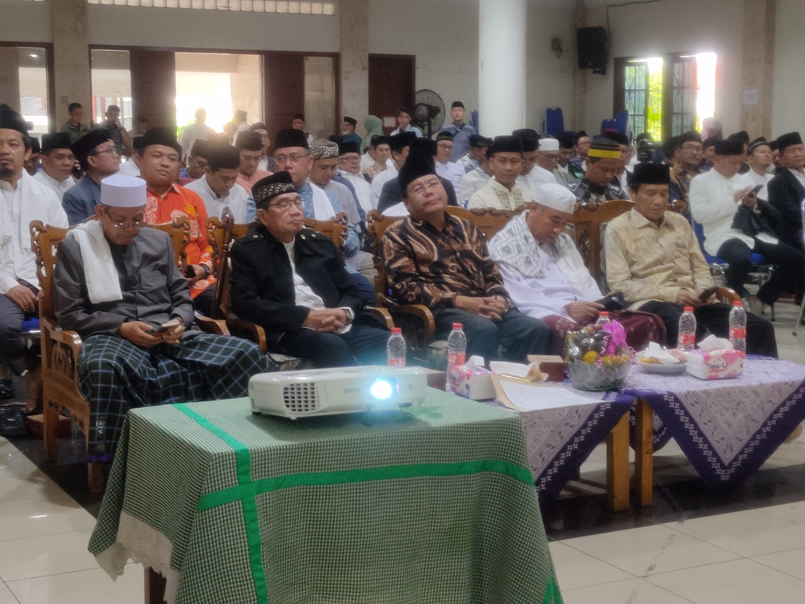 Ketua MUI Kota Depok beserta jajaran.(Foto : suararakyat.net)
