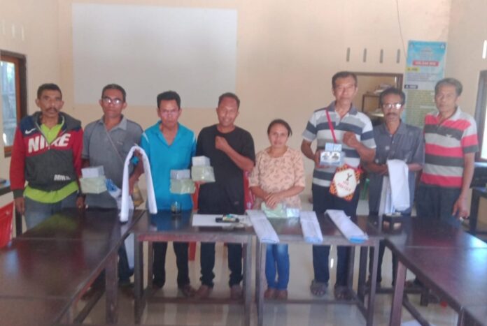Penyerahan APK Caleg Dapil II Kabupaten Kupang